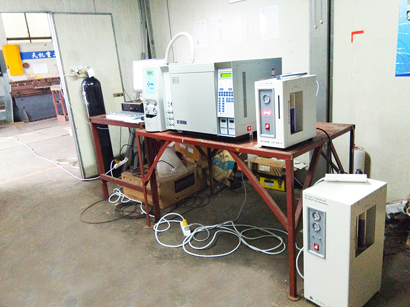 Gas Chromatograph